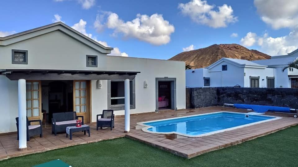 Villa Bol-Can Con Piscina Privada Плая Бланка Екстериор снимка