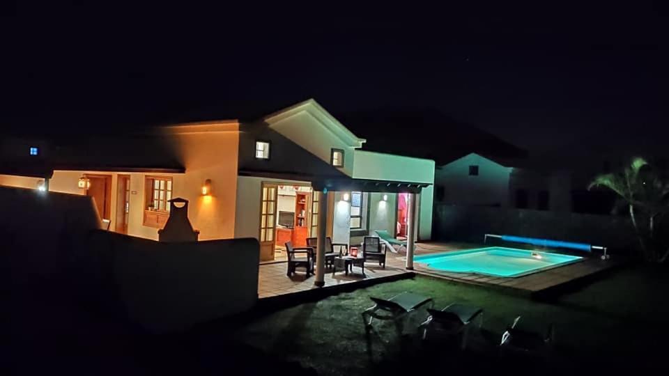Villa Bol-Can Con Piscina Privada Плая Бланка Екстериор снимка